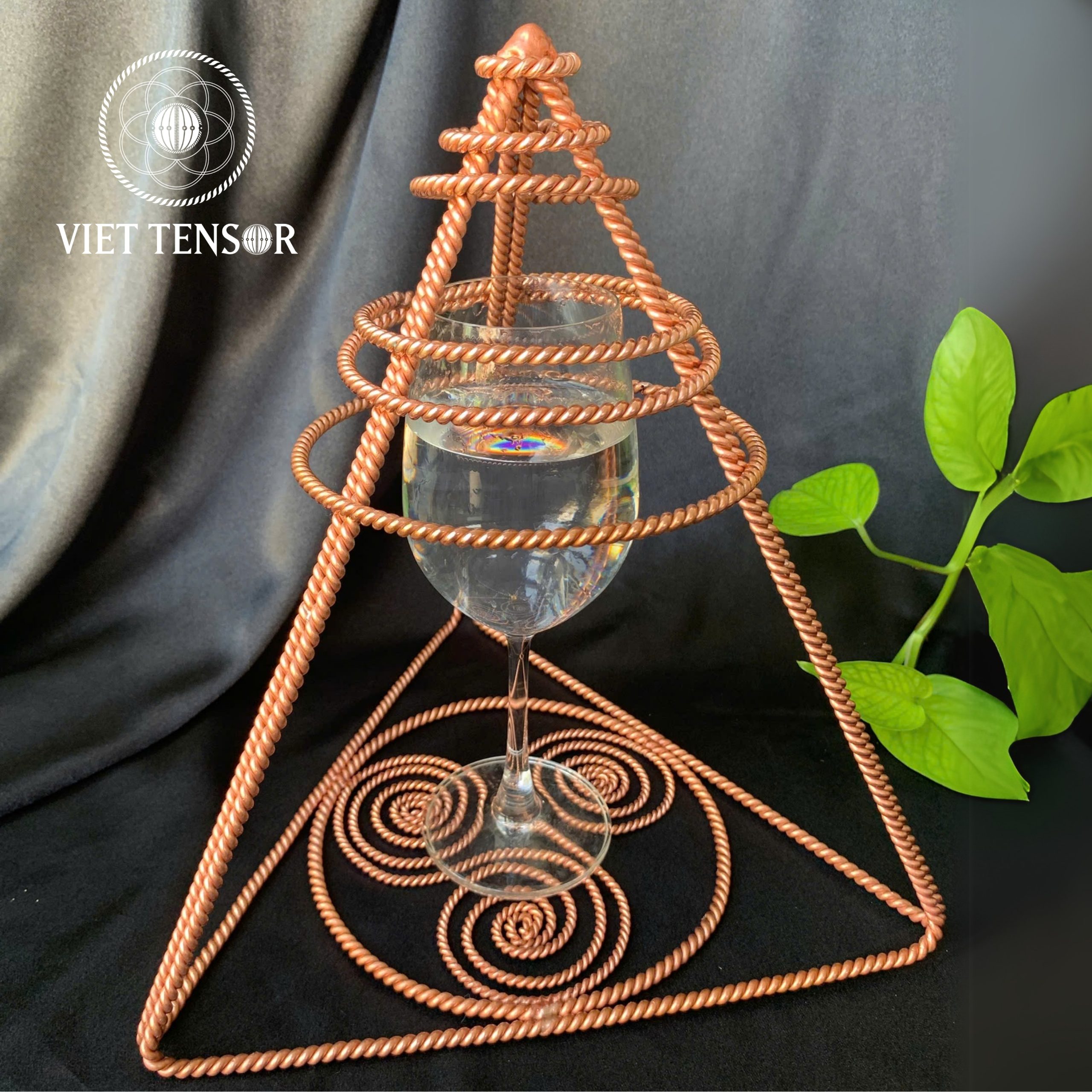 Tensor Pyramid 6 Frequency Super Fast Water Charger